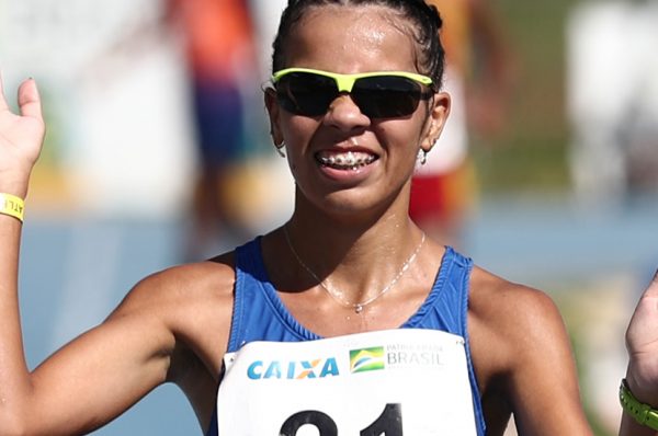 EM BRAGANÇA – Gabriela Muniz leva ouro na marcha atlética