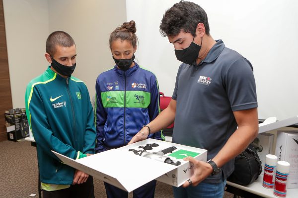 Atleta Marina de Siqueira é convidada para conhecer a Max Recovery