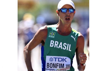 Mundial – Caio Bonfim termina em sexto lugar nos 20 km da marcha no Oregon